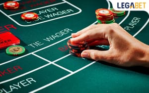 Baccarat Là Gì? Chiến Thuật Cược Hay Cho Những Người Mới